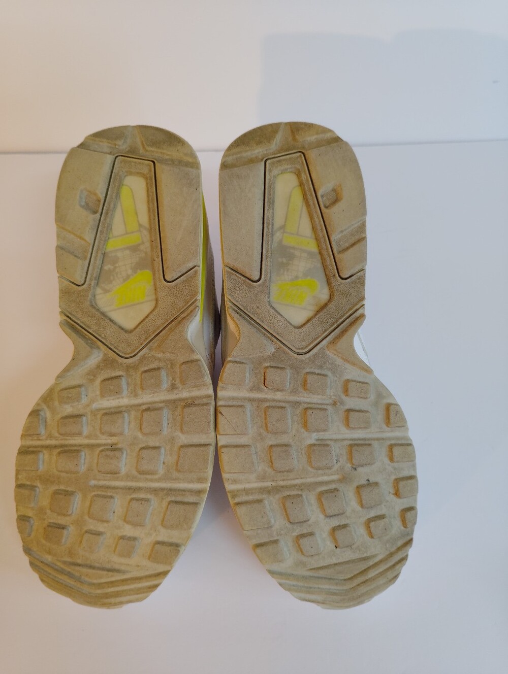 Nike Women's White Sneakers with Yellow Accents - Picture 7 of 9